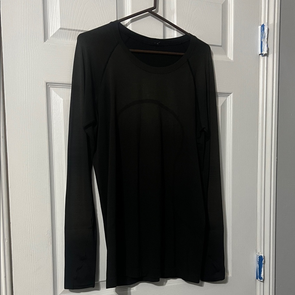 Lululemon athletica Black Long Sleeve Crew Top